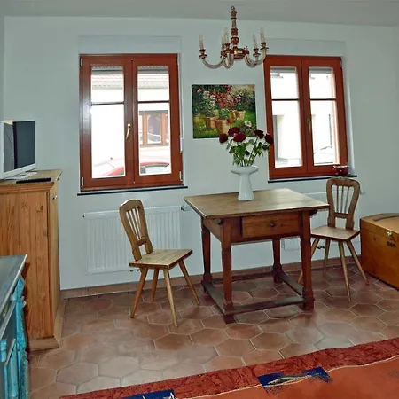 Dreiseitenhof * Radebeul